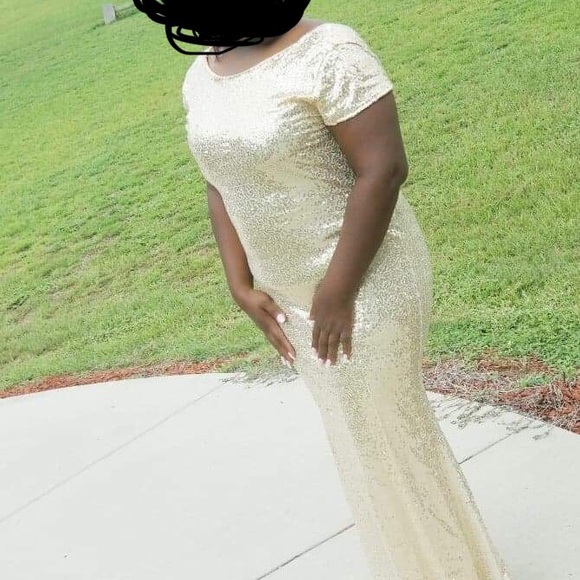Gold sequin dress - Picture 2 of 2